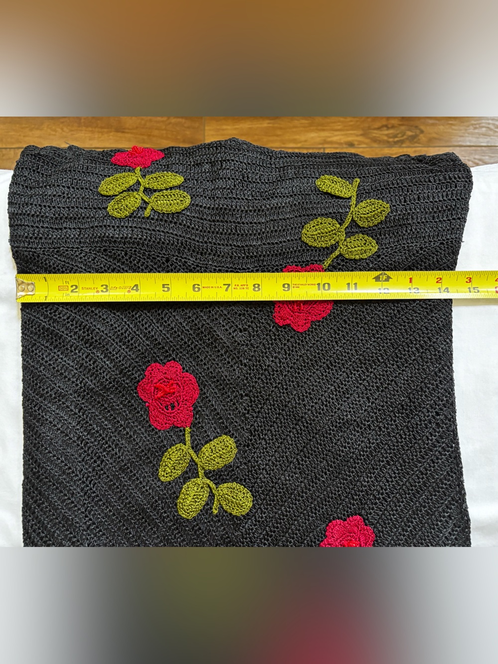 Vintage Y2K Cache Black Crochet cocktail dress with beaded/crochet roses - Picture 7 of 7